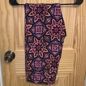 LuLaRoe Pants - Black background leggings LuLaRoe Pants - Black background leggings